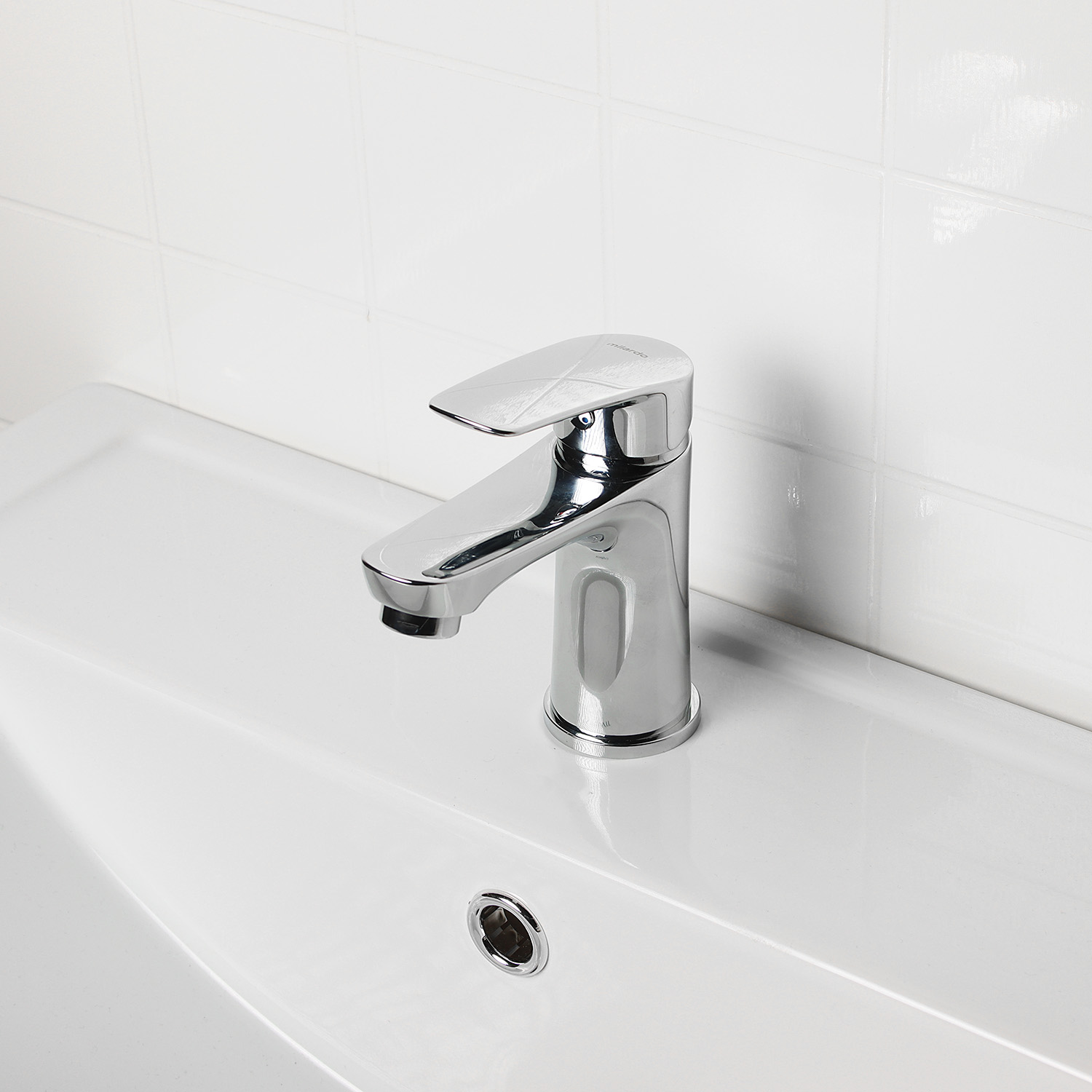 Смеситель для умывальника Milardo Horizont HORSB00M01, короткий излив, рычажный