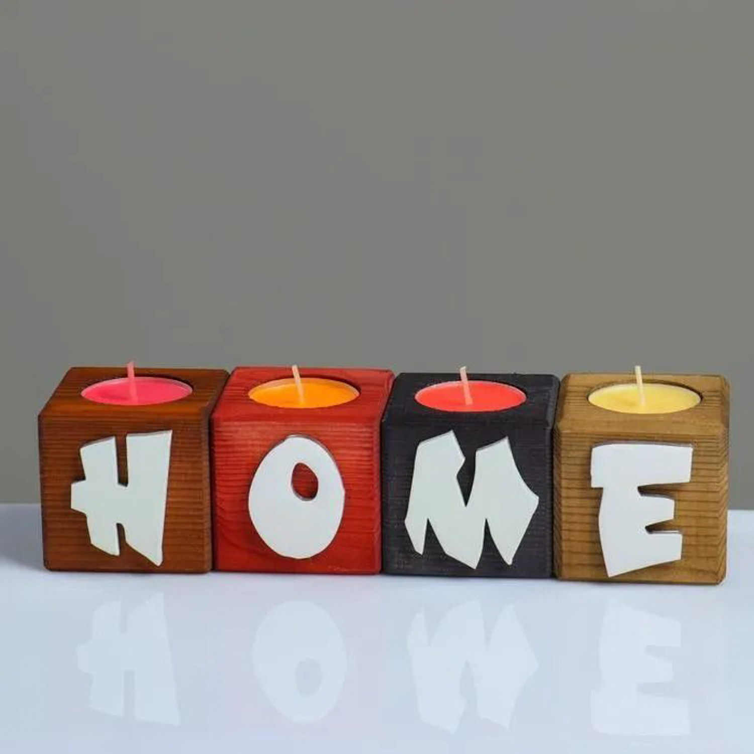 Подсвечник для интерьера 4 шт с надписью HOME, цвет: "Микс", аромат: ягодно-фруктовый микс 5381416 Подсвечник для интерьера 4 шт с надписью HOME, цвет: "Микс", аромат: ягодно-фруктовый микс 5381416