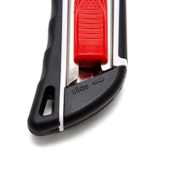 Нож сегмент., прорезиненный корпус Auto lock 18 мм VIRA